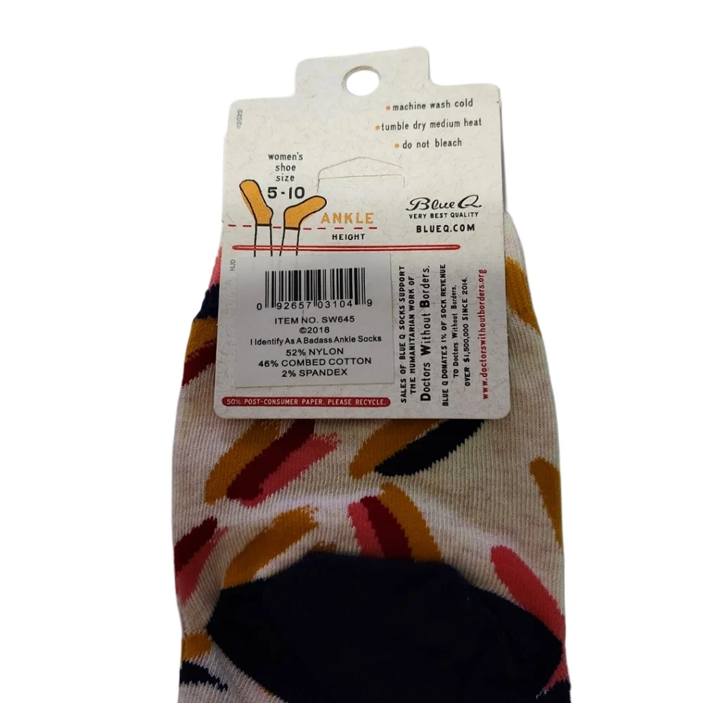 NWT  Blue Q  Women's  Graphic  Ankle  Socks   Multicolor